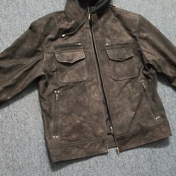 Leather Jacket - Picture 4 of 6